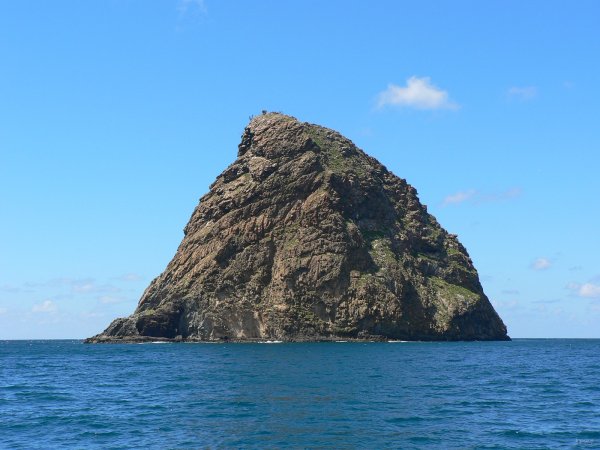 1- L'ilot Motuhane baie d'Hane a Ua-Huka 